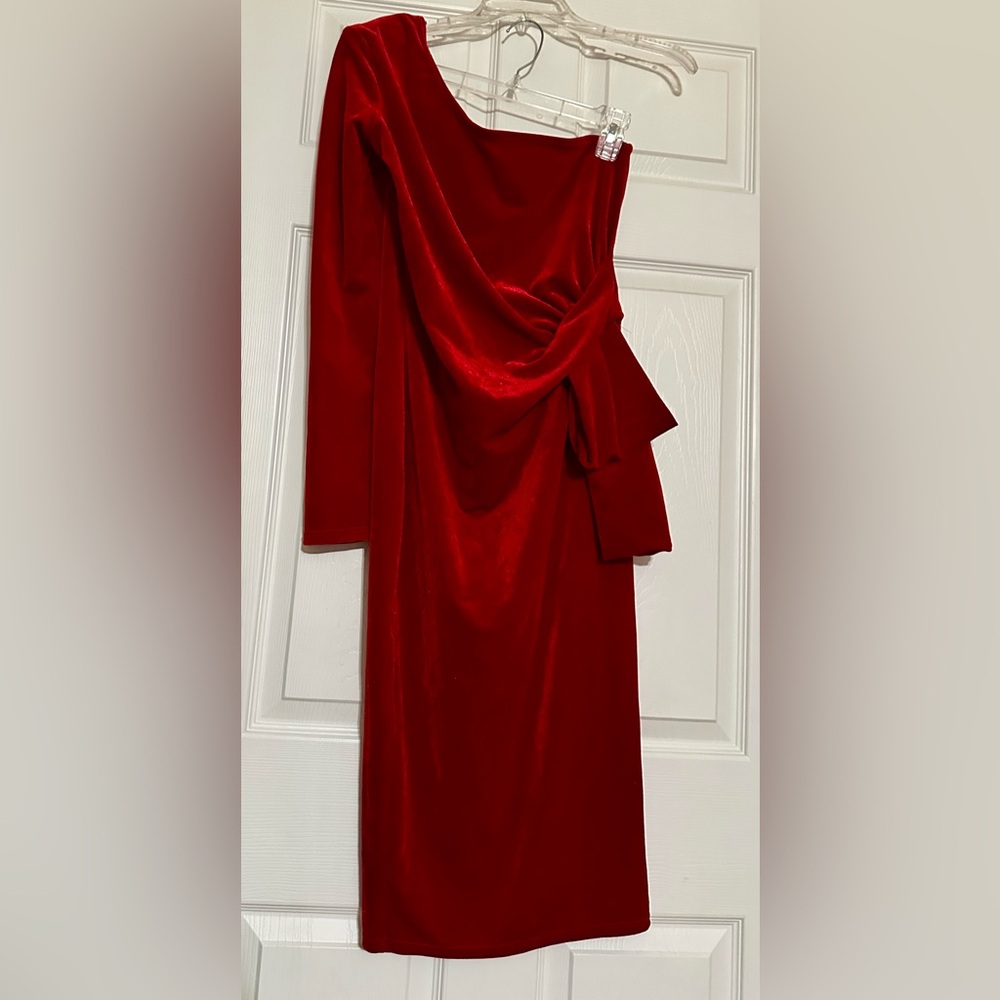 One-Shoulder Red midi Dress - Picture 2 of 13